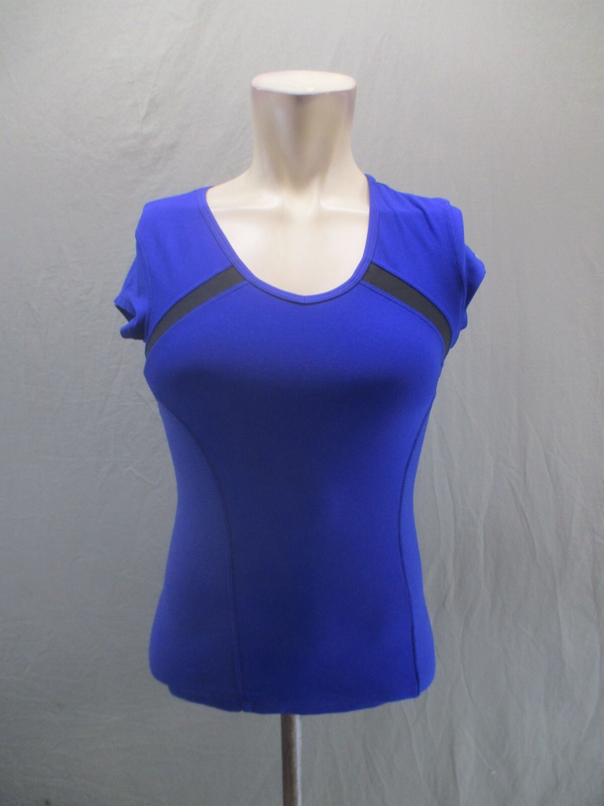 NIKE FIT DRY Size XS (0-2) Womens Blue Short Sleeve Athletic Workout T-Shirt 942