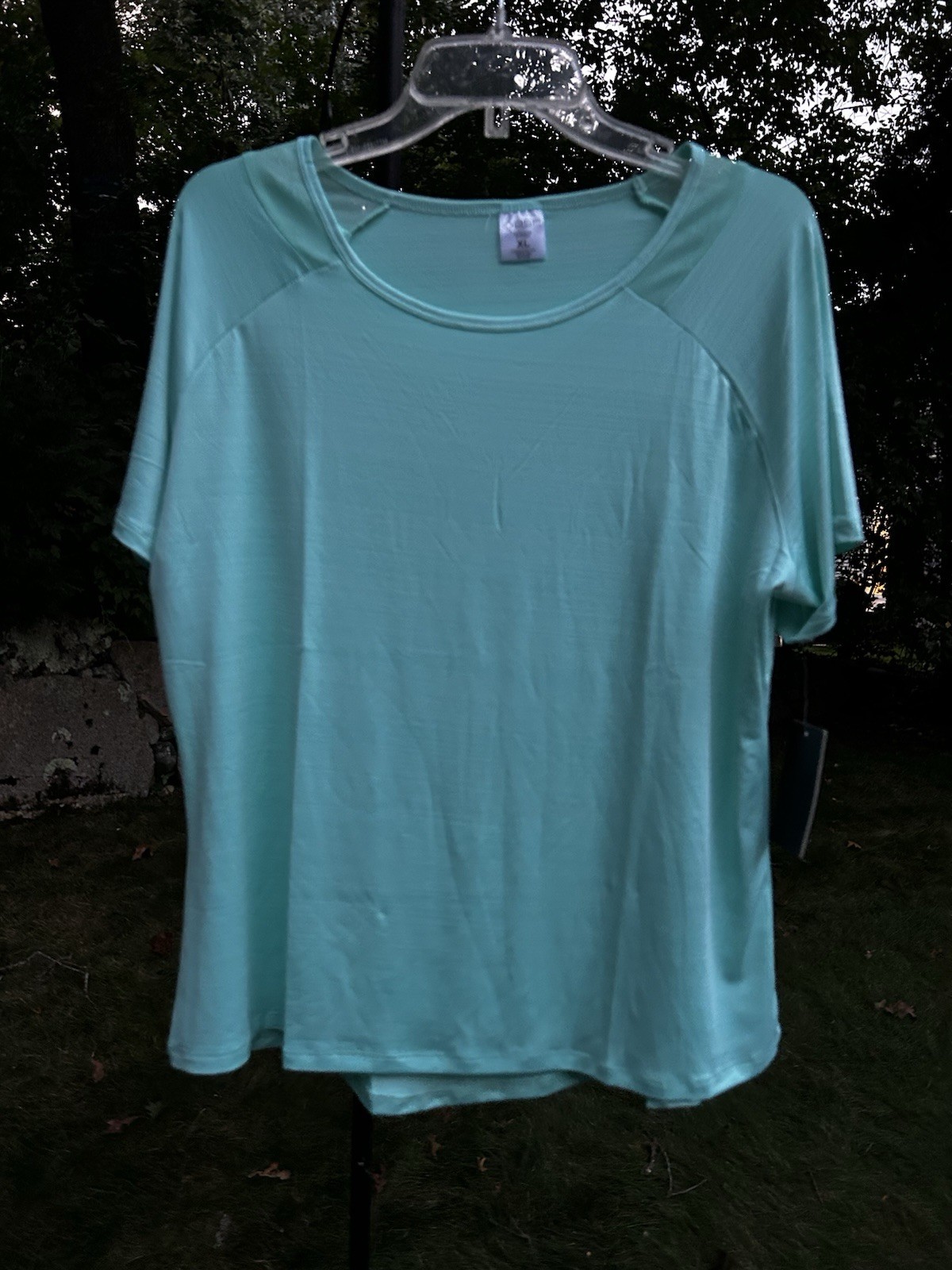 **2 piece Bundle**Xl Active Tops Bundle Women’s Bsp/laundry (see Pictures)