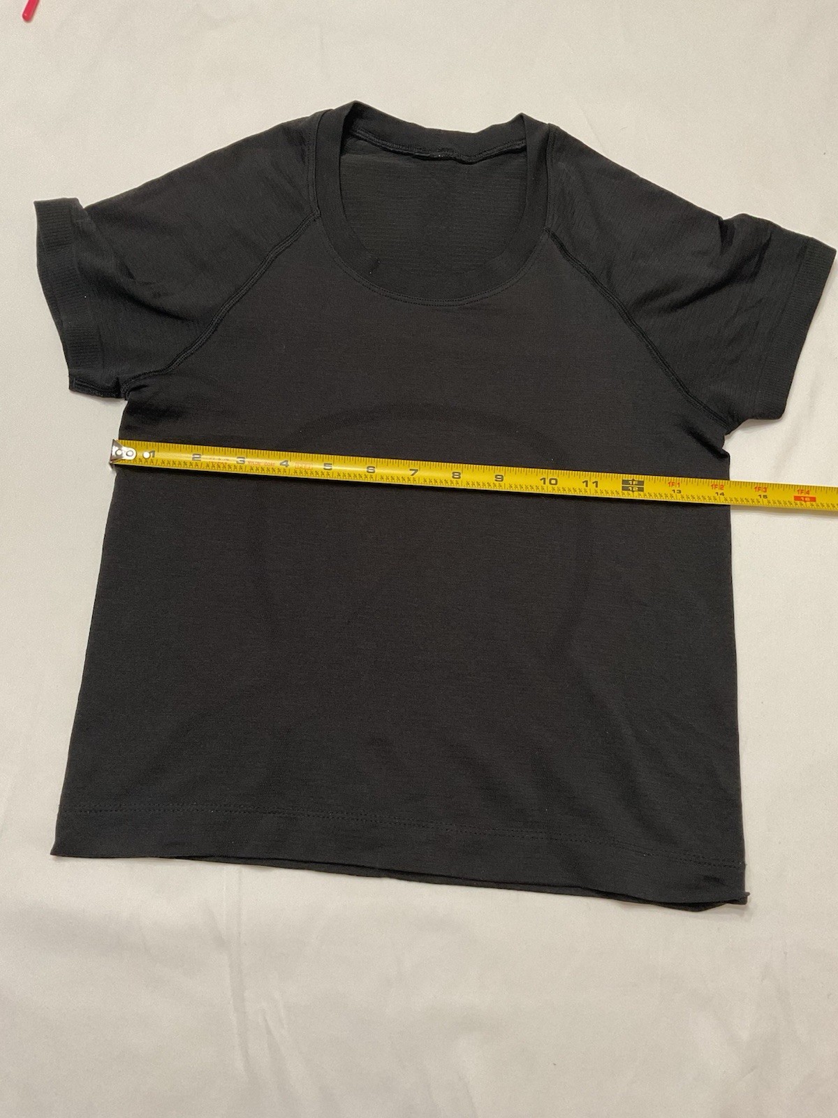 Lululemon Black Crew Neck Stretch Raglan Short Sleeve Athletic Fit Tee M