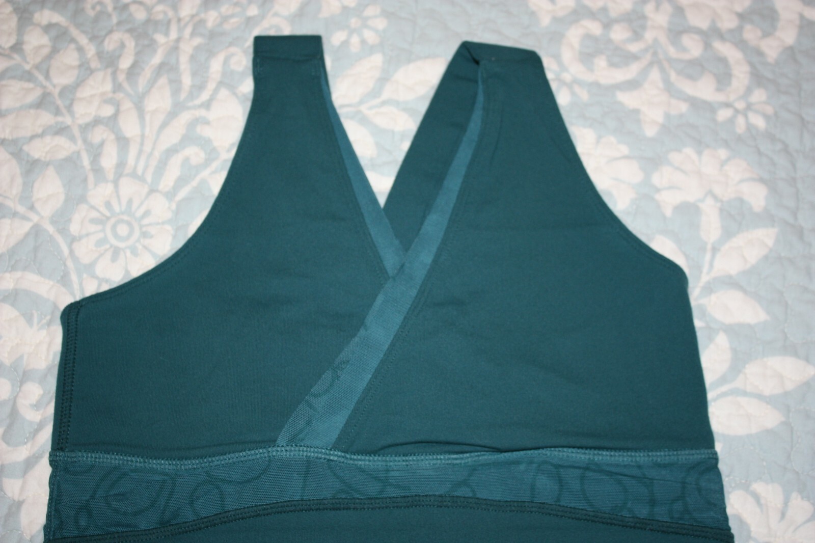 Womens Lululemon Forest Green Double Deep V Tank Top Size 6