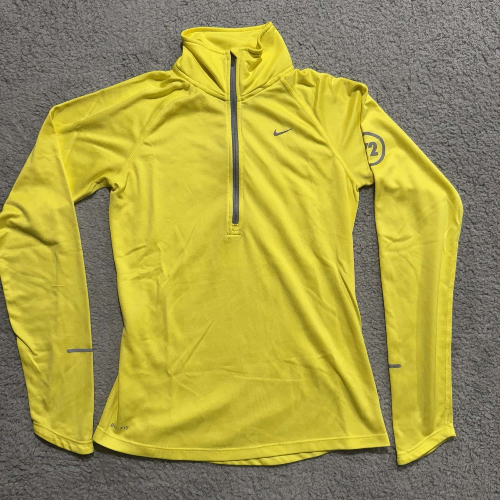 Nike Women’s Running Top Size Small Dri Fit Element Yellow Lightweight Pullover