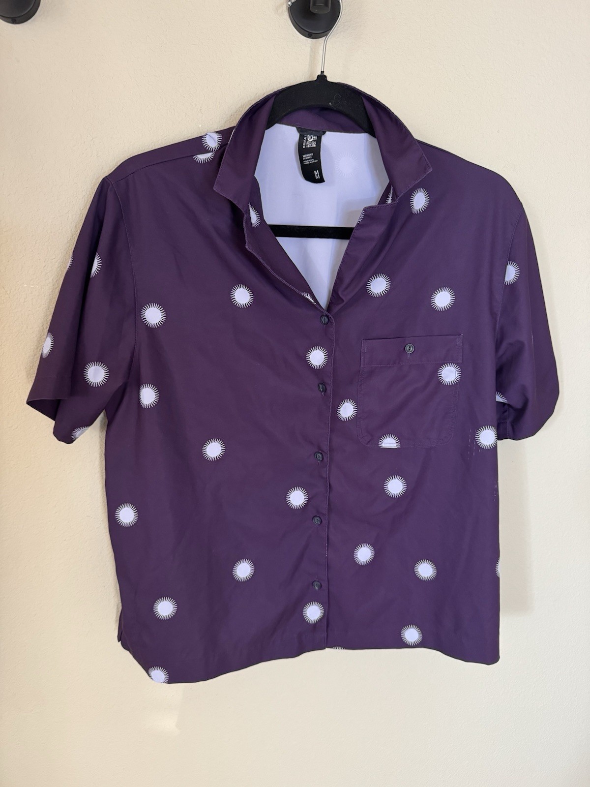 Mountain Hardwear Womens Medium Purple Button Up Hiking Shirt Ventilated