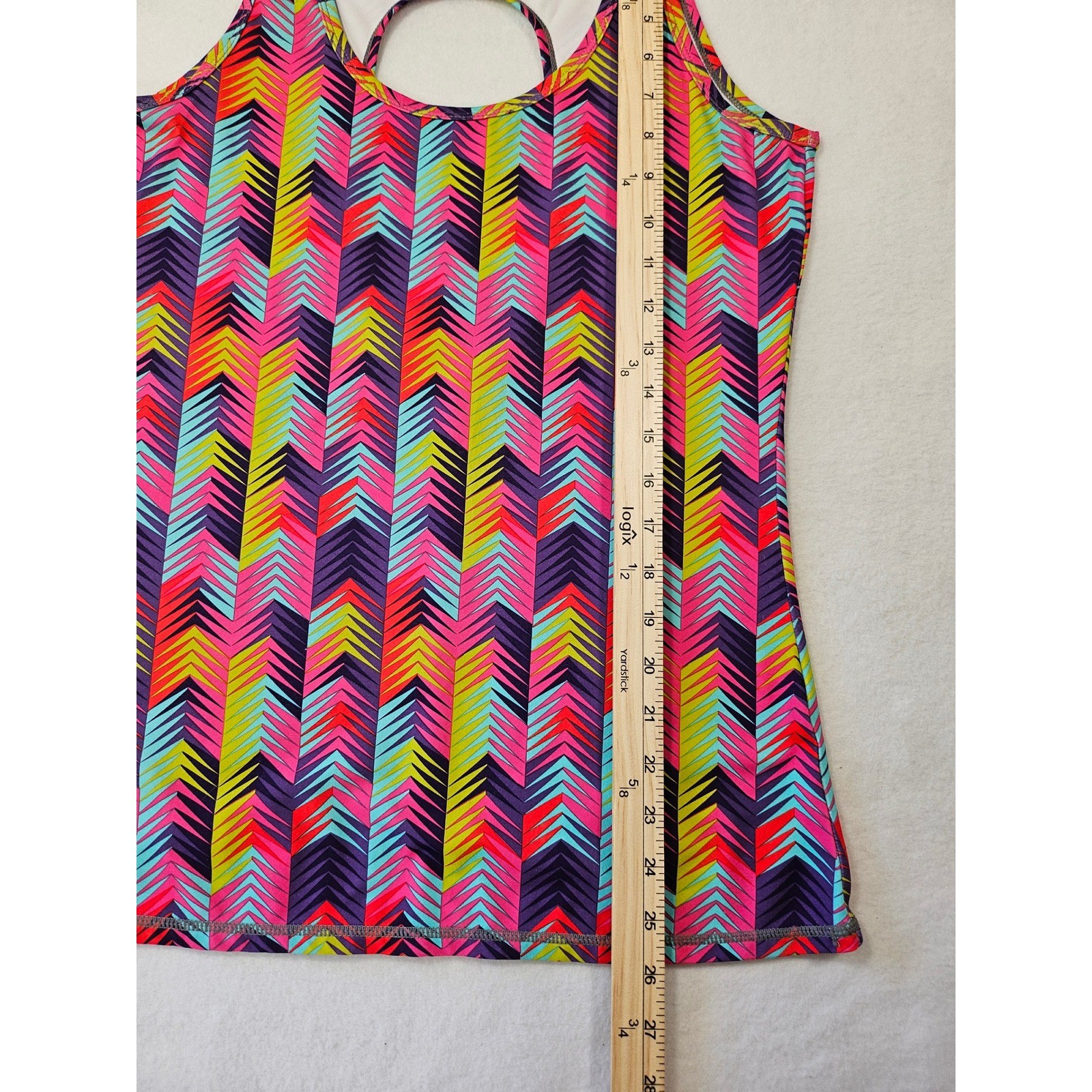 Fabletics Womens Small 6 Geometric Chevron Keyhole Back Athletic Tank Top Multi