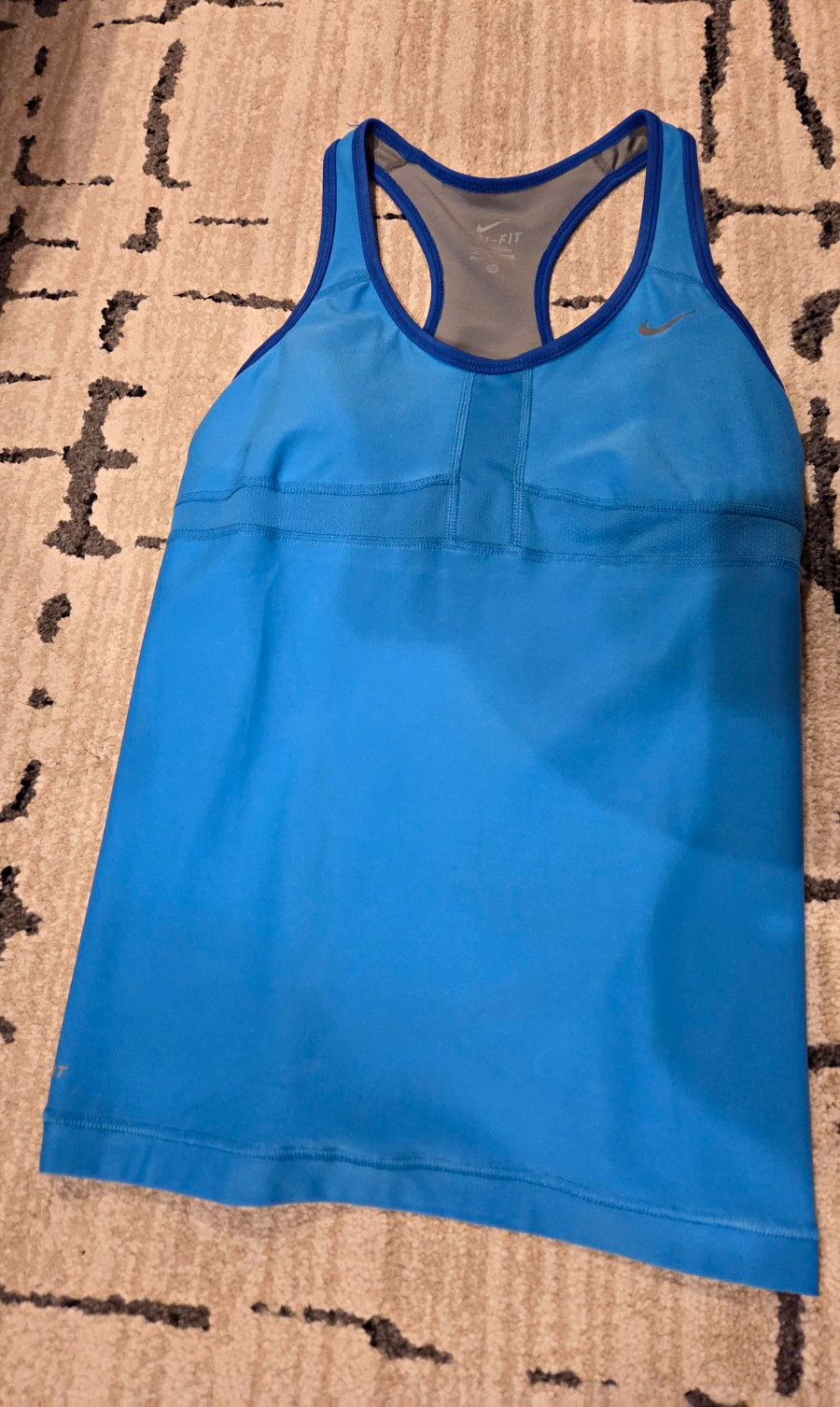 Nike Women’s Blue Racerback Tank Top Built-In Bra Stretch Scoop Neck Size M