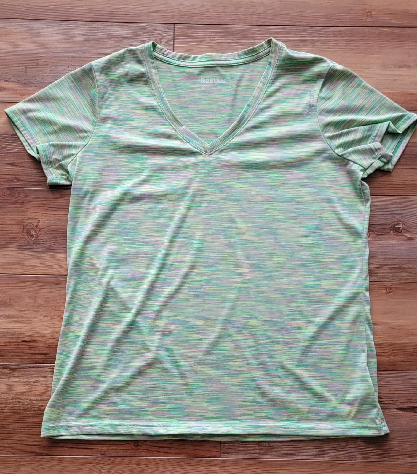 Reebok Women’s Green Multicolor Shirt Athletic V Neck Size XL