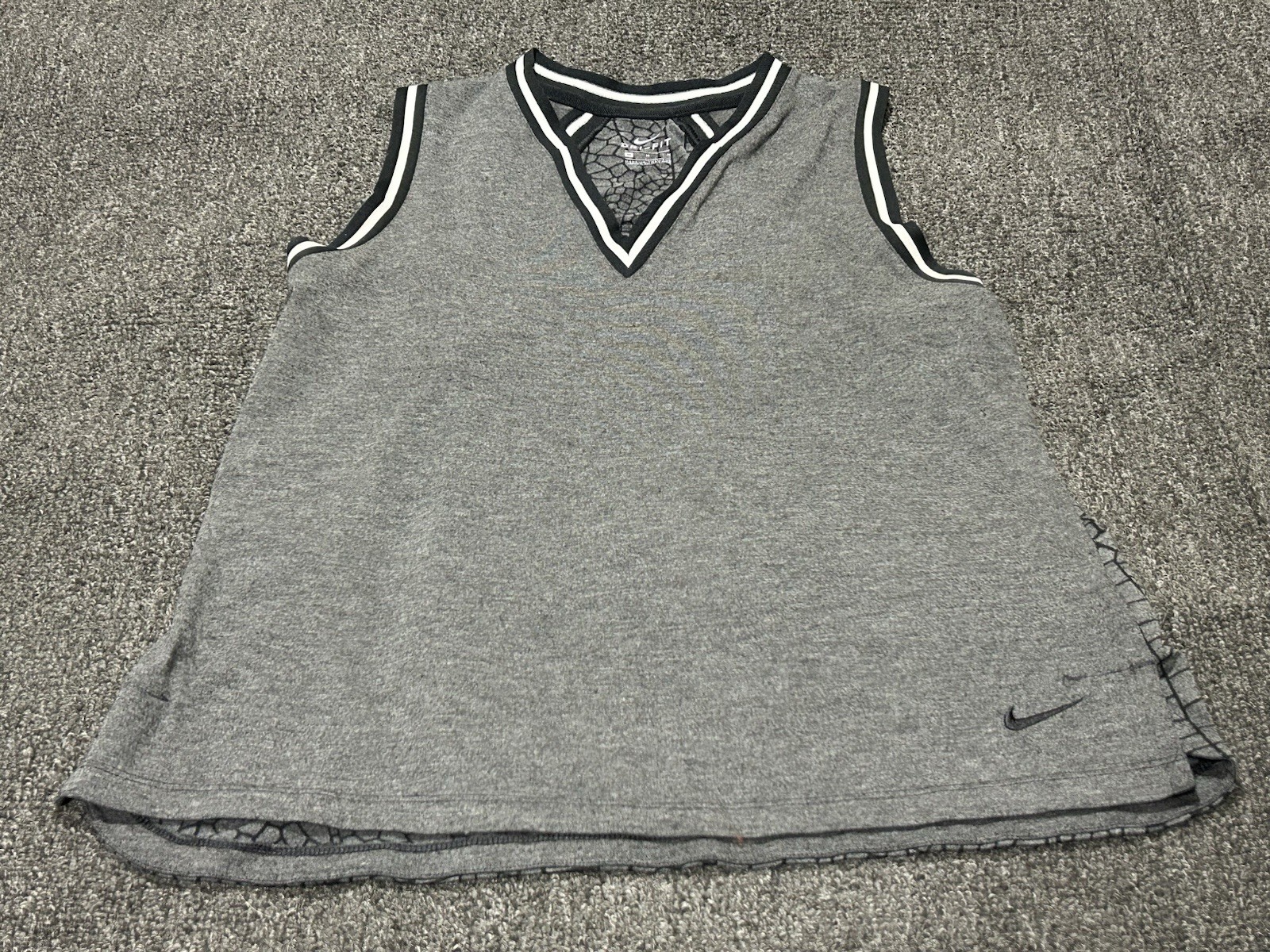Nike Tank Top Women’s Medium Grey Dri-Fit Tour Performance Sleeveless V-neck