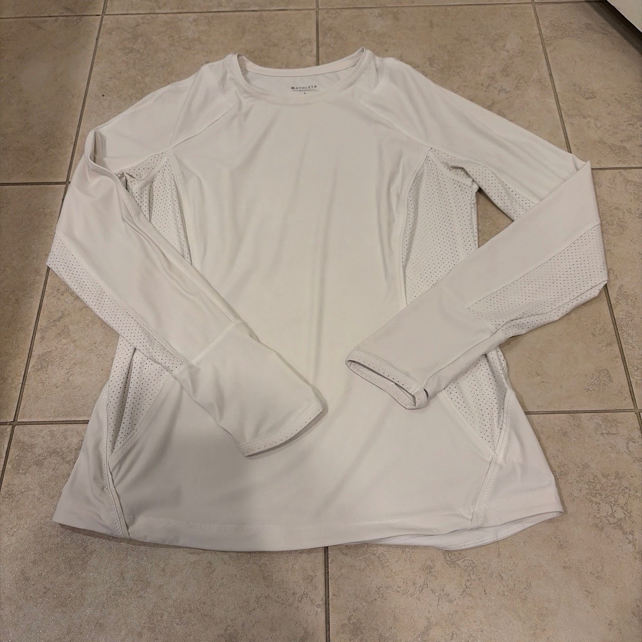 White Athleta Long Sleeve Top Breathable Mesh Panels Down The Side Size large