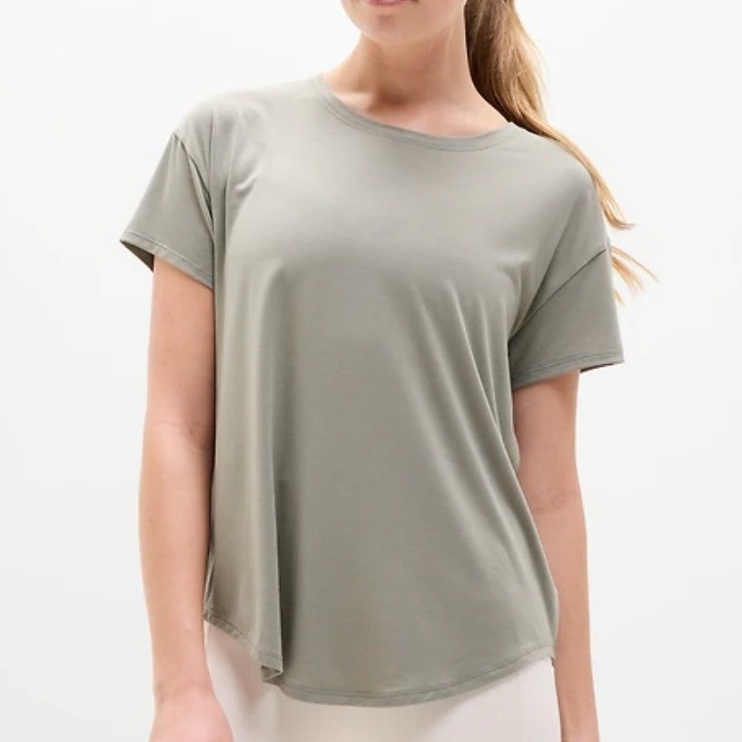 Athleta Move With Ease Tee Olive Green Short Sleeve Relaxed Fit Top Medium