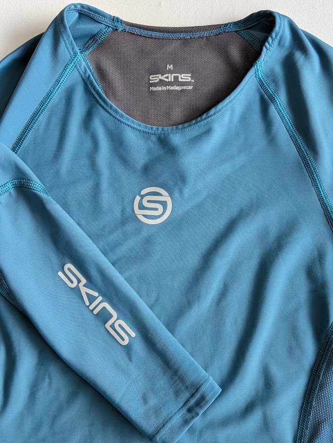 Skins series 3 teal long sleeve training top – skin tight – VGC – size medium