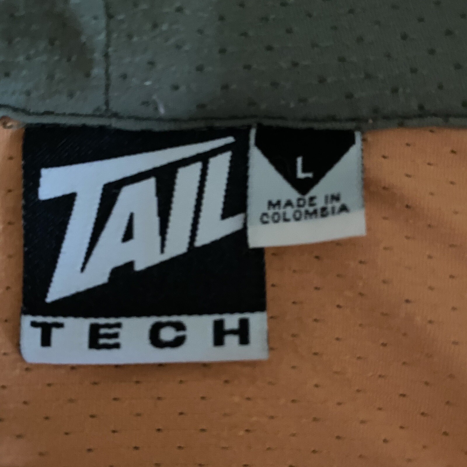 Tail Tech Women’s Light Peach Stretch Full Zip Hooded Light Jacket Size L
