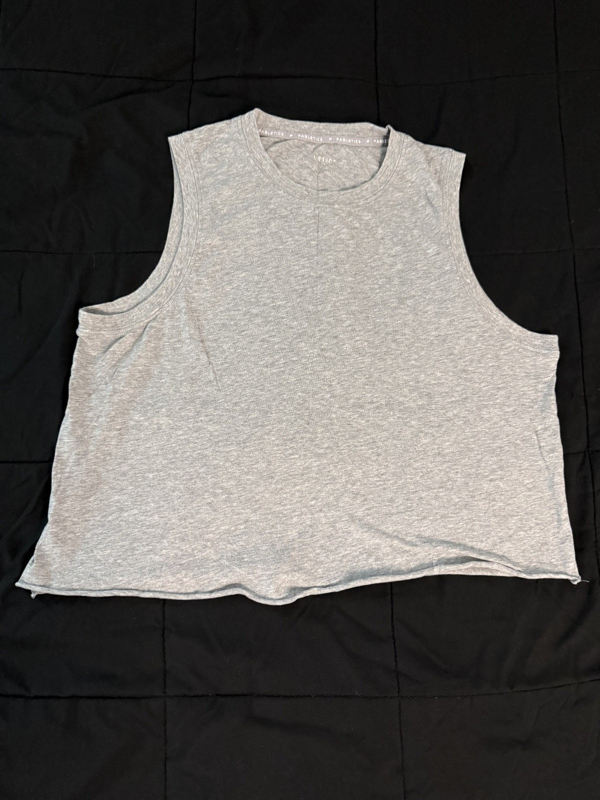 Fabletics Women’s Heather Gray Cropped Muscle Tank Top – Size M