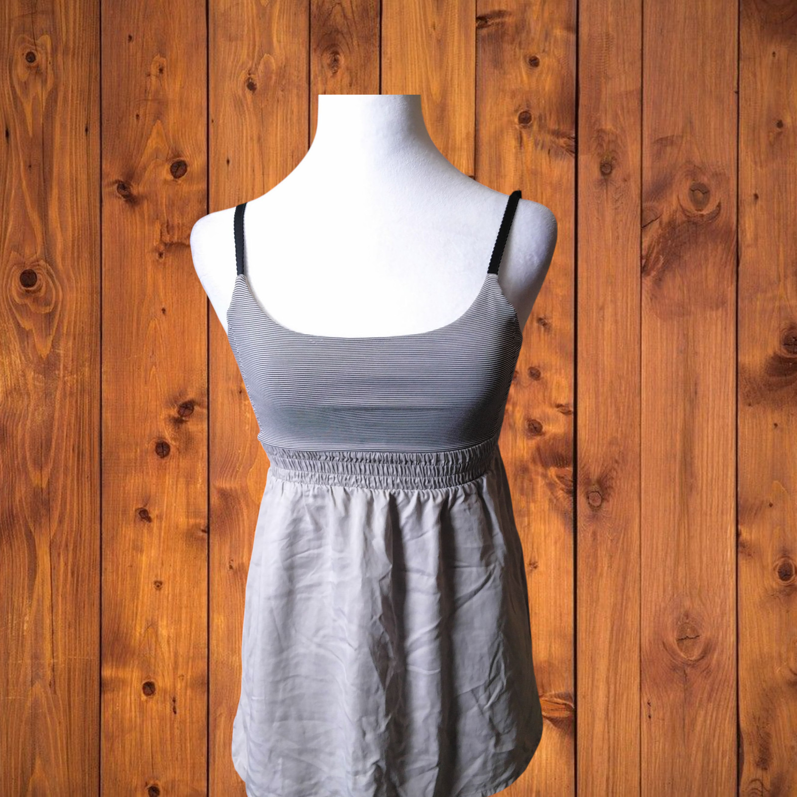 Lululemon Size 4 Spaghetti Strap Empire Waist Built In Bra Gray Tank Top Yoga