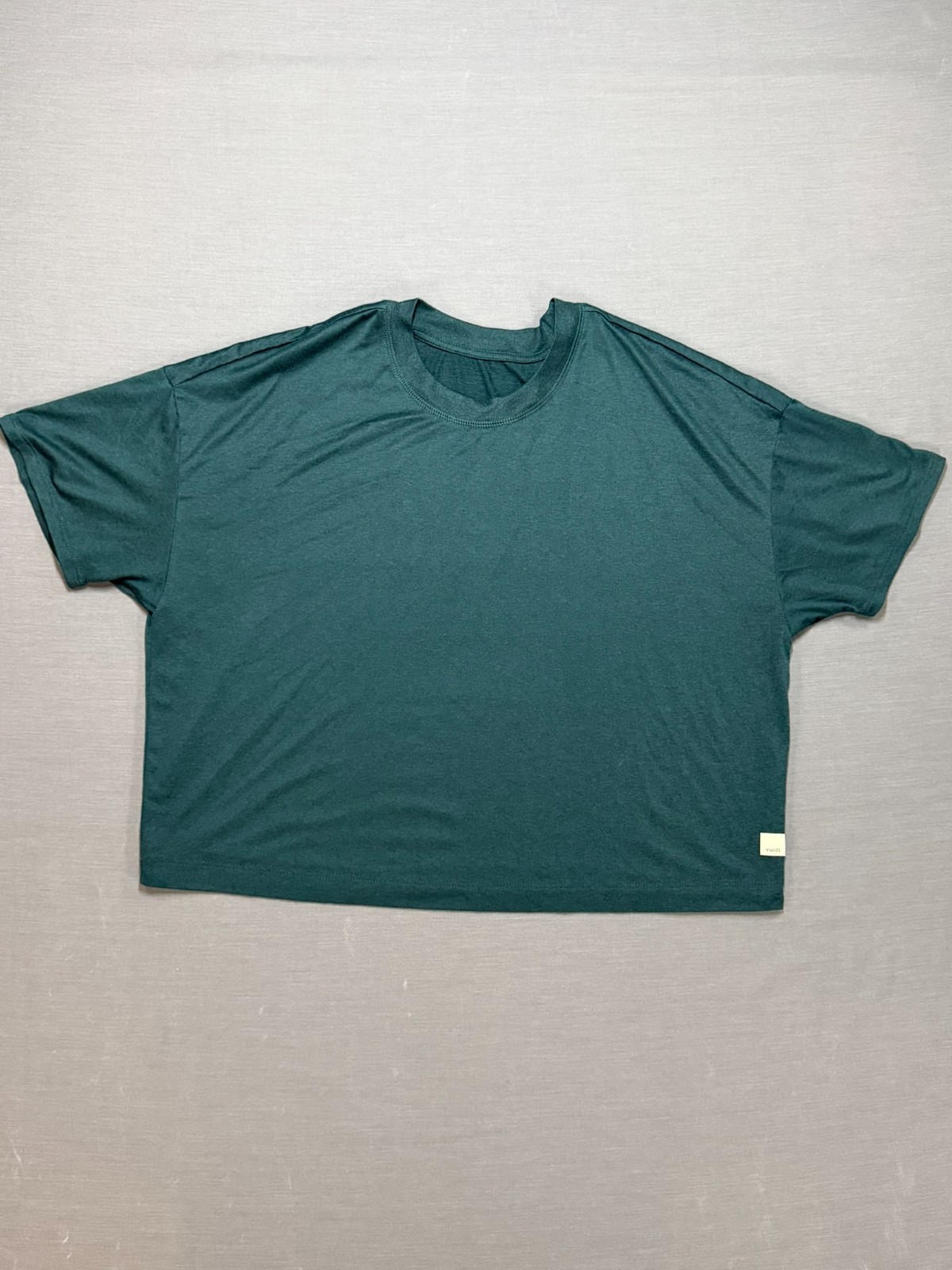 Vuori Energy Tee Women’s Large Green Heather Cropped Workout Shirt VW1011