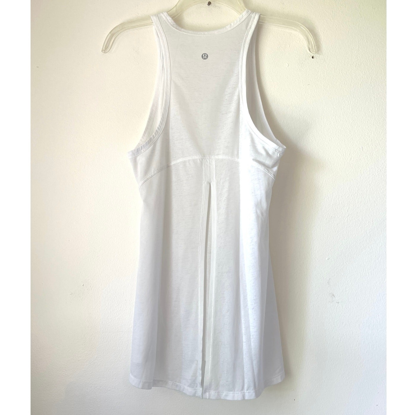 Lululemon Split Back White Tank Womens Size 2 Scoop Neck Yoga Workout Walking