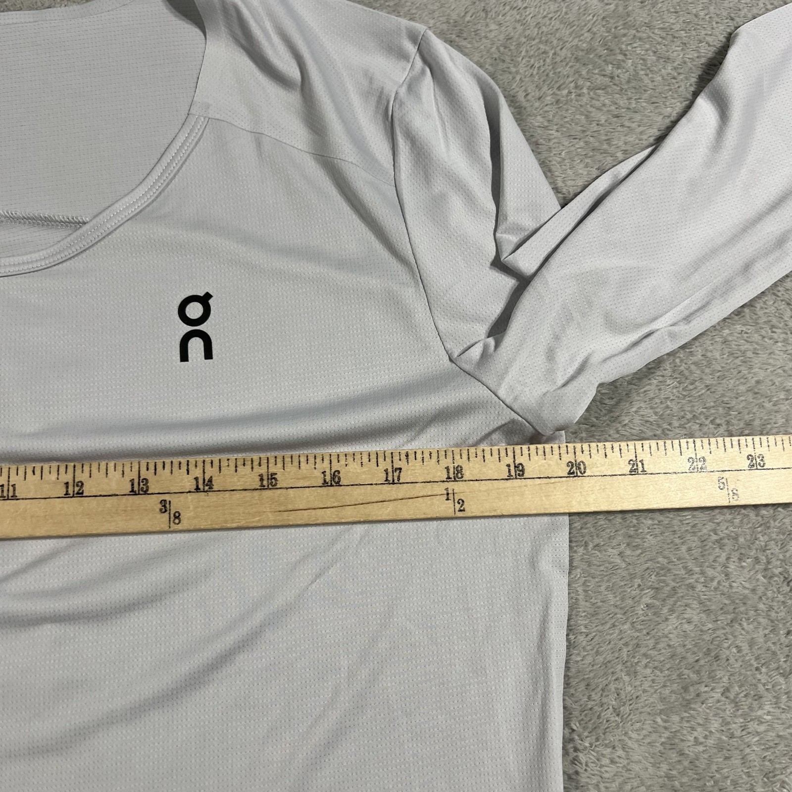On Cloud Shirt Womens Large Performance Long Sleeve Light Gray Athletic Running