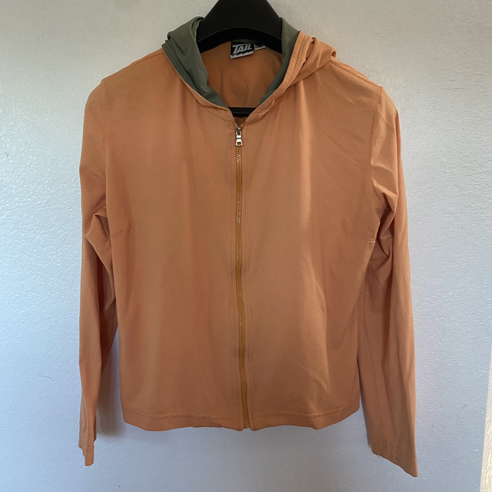 Tail Tech Women’s Light Peach Stretch Full Zip Hooded Light Jacket Size L