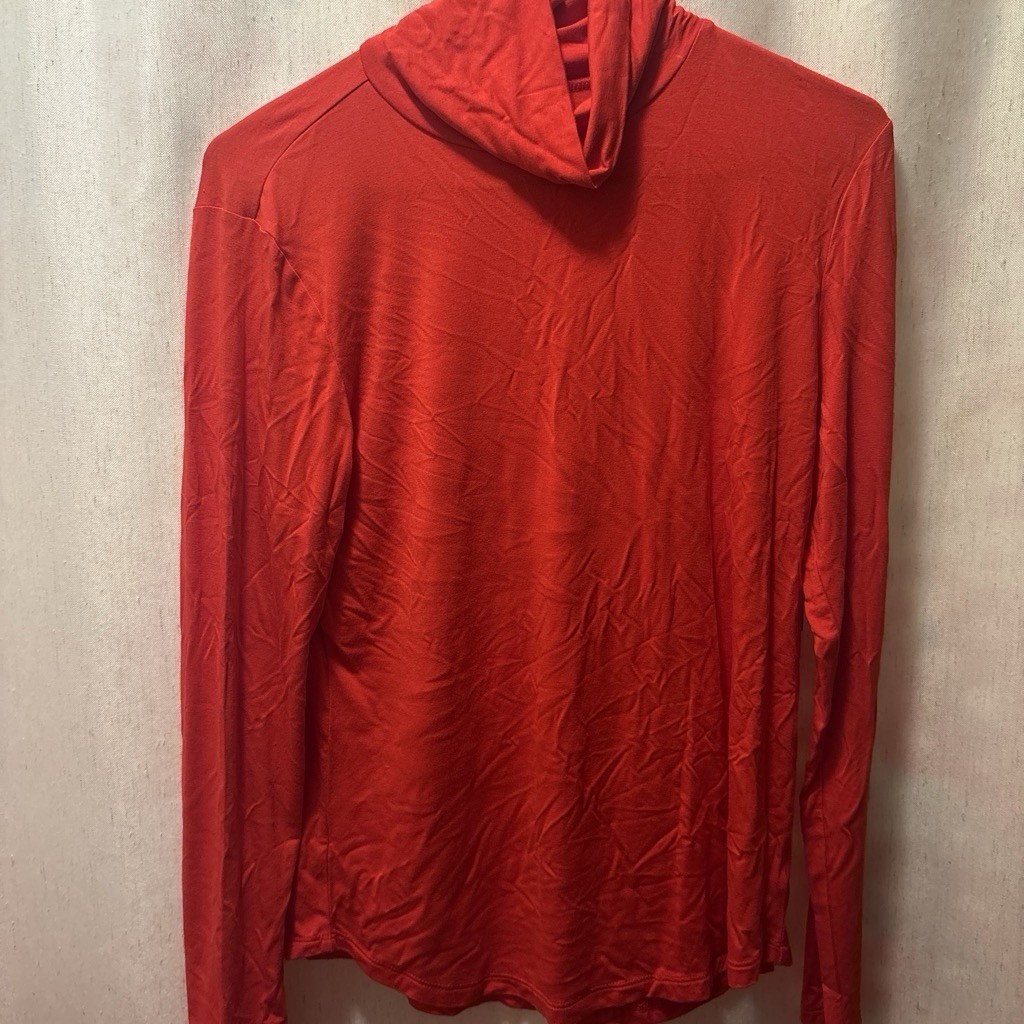 dip Women’s Red Cowl Neck Long Sleeve Pullover T-Shirt Polyester/Spandex S