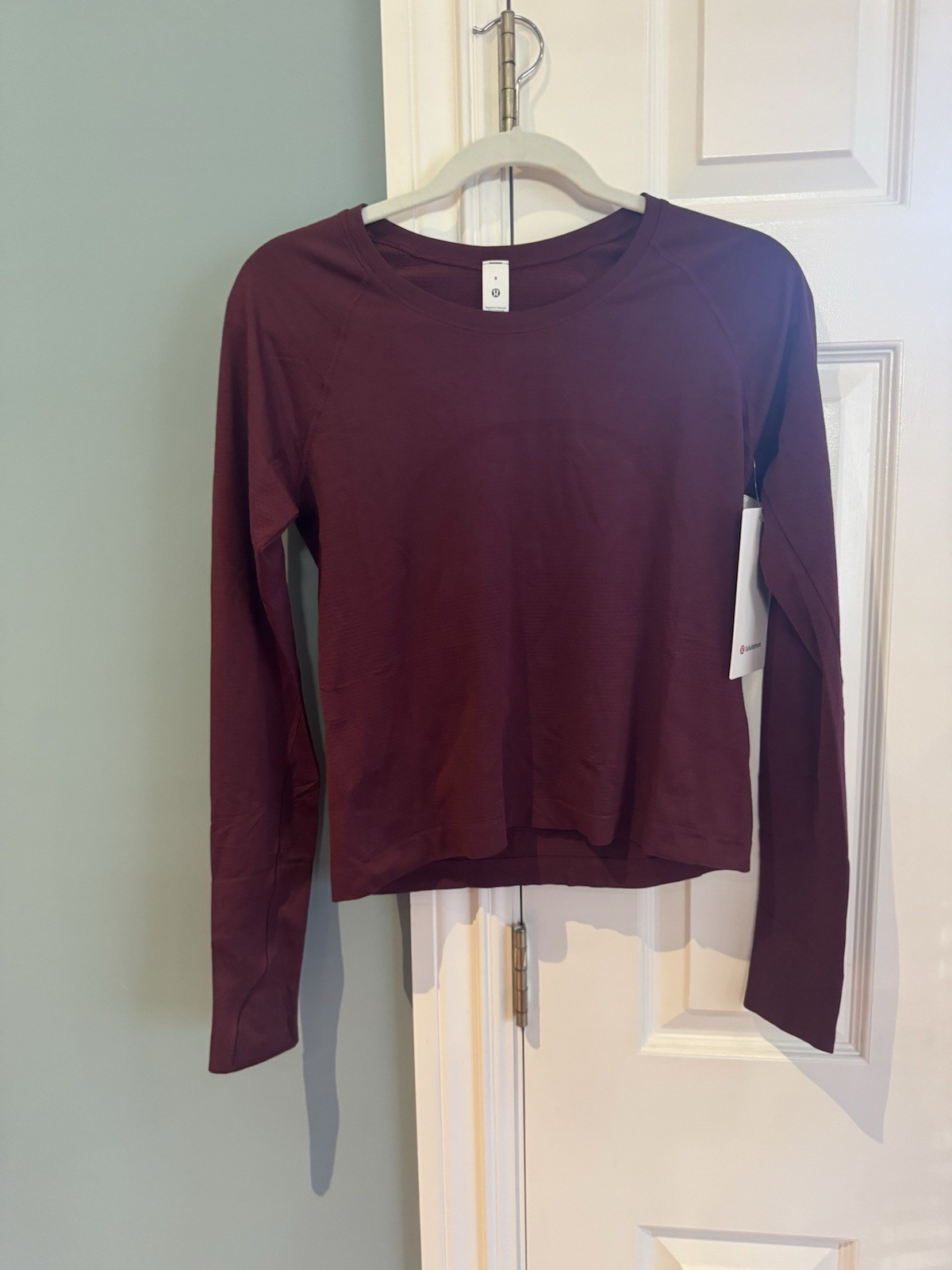 NWT Lululemon Swiftly Tech Long Sleeve 2.0 * Waist Length. Size 8. Burgundy