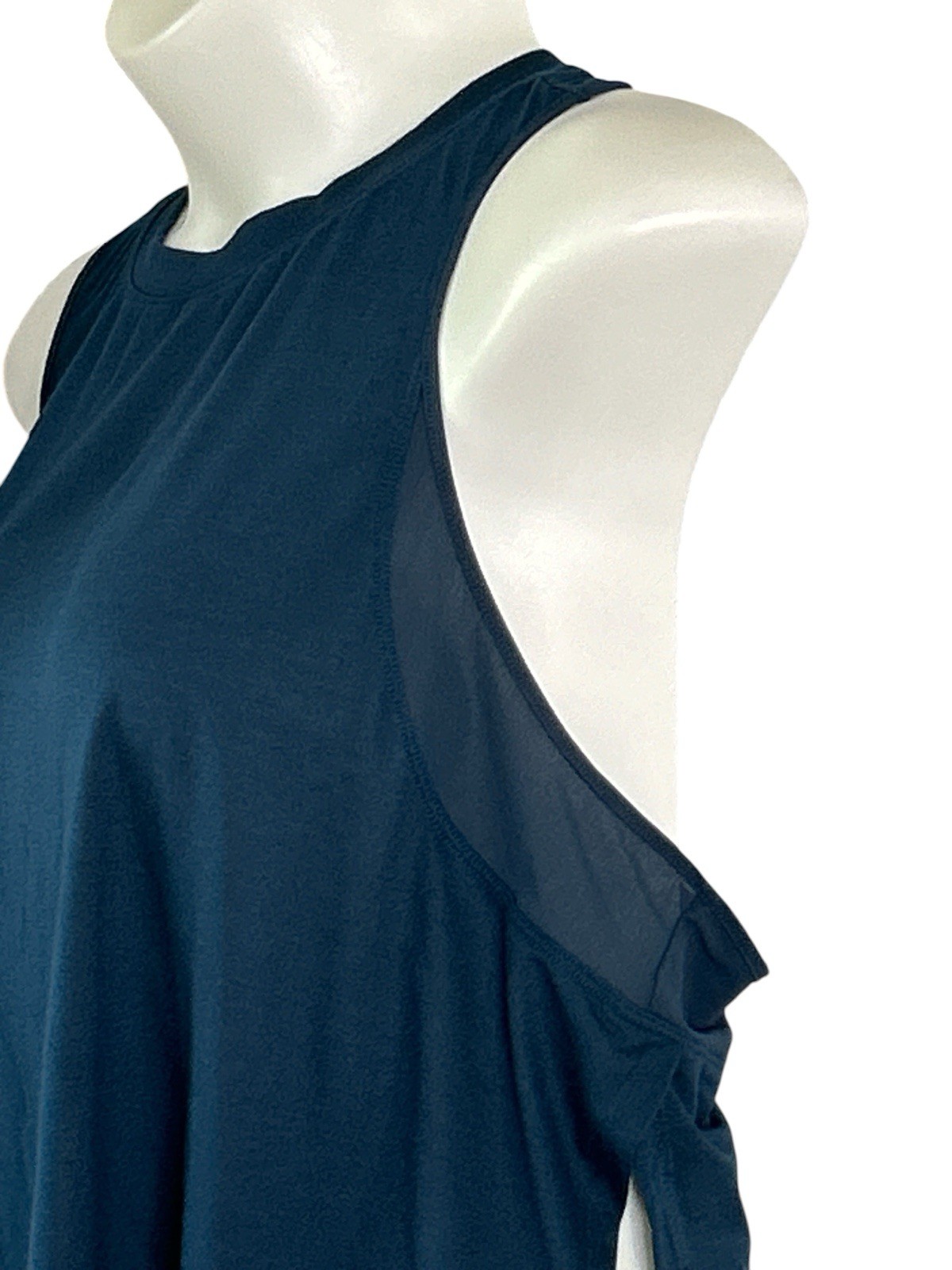 NWT Old Navy Active Ultralite Side Vented Cropped Racerback Tank Top, Blue, 2X