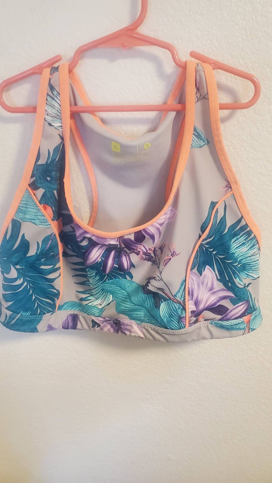 Xersion Athletic Two Piece Set. Womens XLarge Fitted. Floral Print