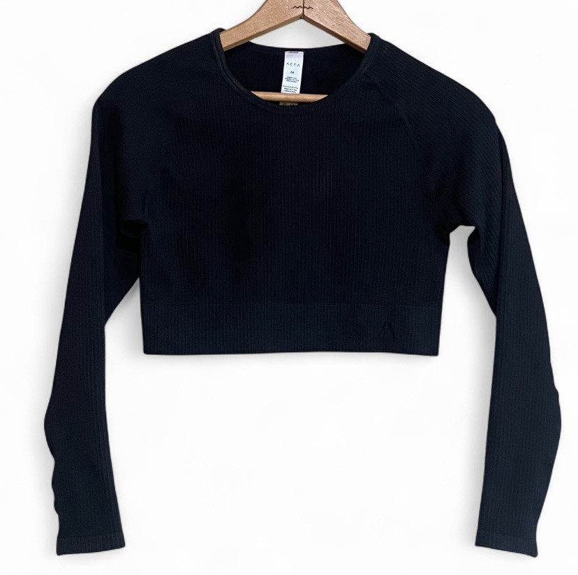 Acta Cropped Ribbed Seamless Long Sleeve Shirt Black Workout Top Size Medium