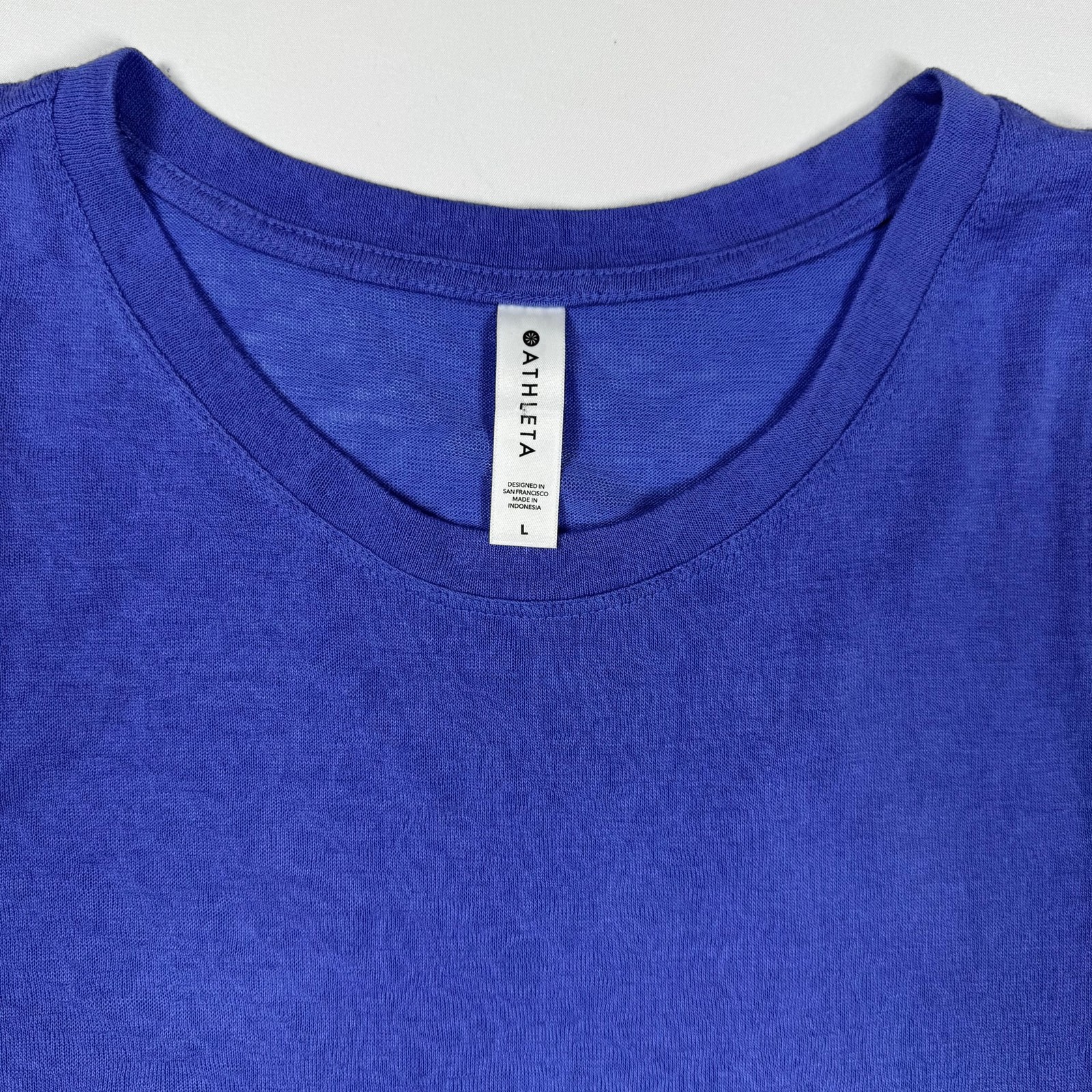 Athleta Indigo Blue Sleeveless Activewear Top Open Back Slit Nylon Lycra Medium