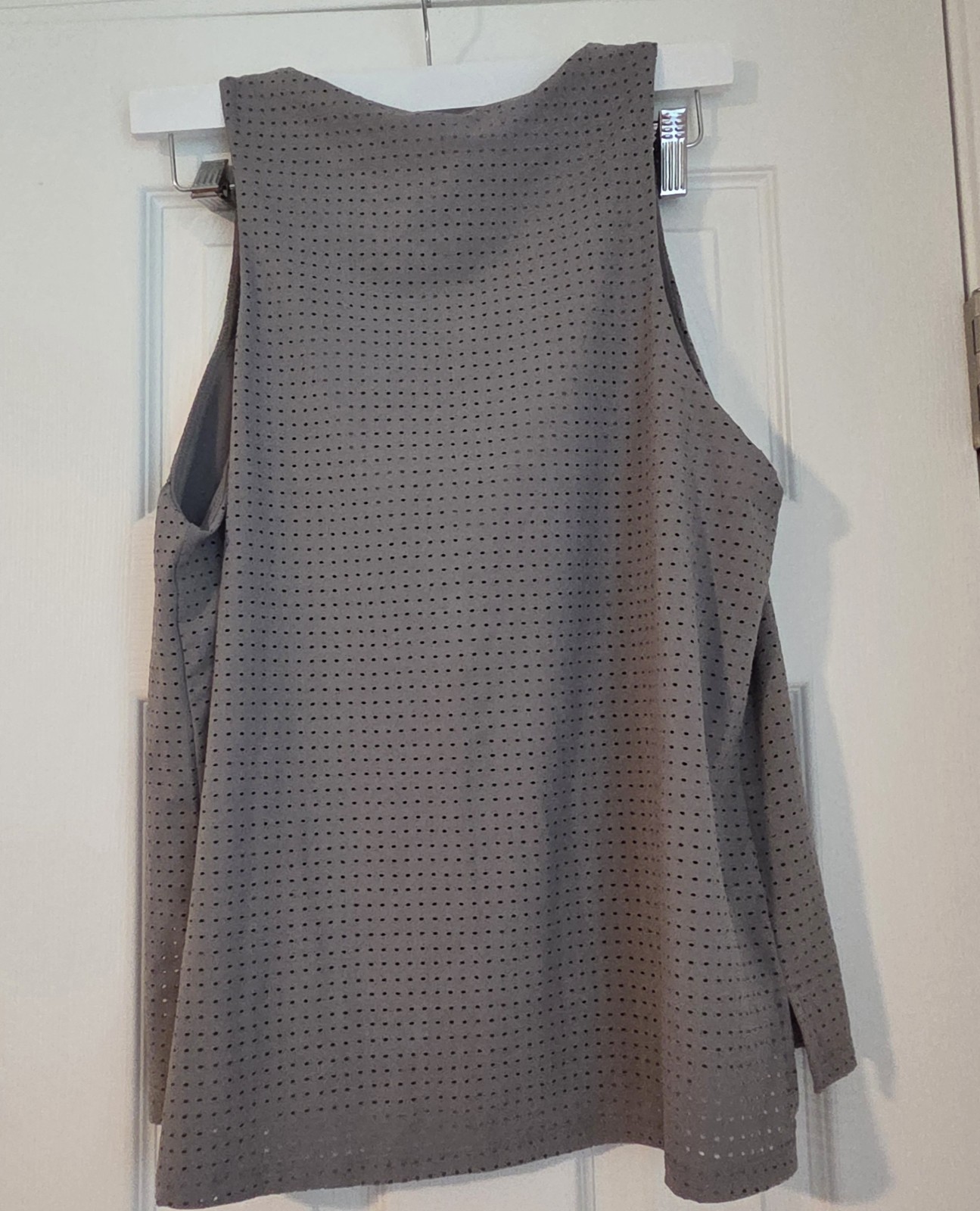 Fabletics Phoebe Performance Mesh Racerback Tank Top Breathable Stretch Workout