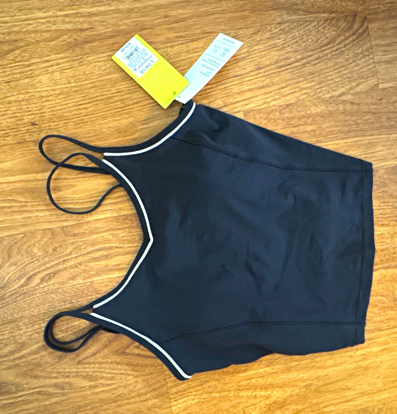 Lululemon Cropped V-Neck Tank Built-In Bra Spaghetti Strap Black/White 2
