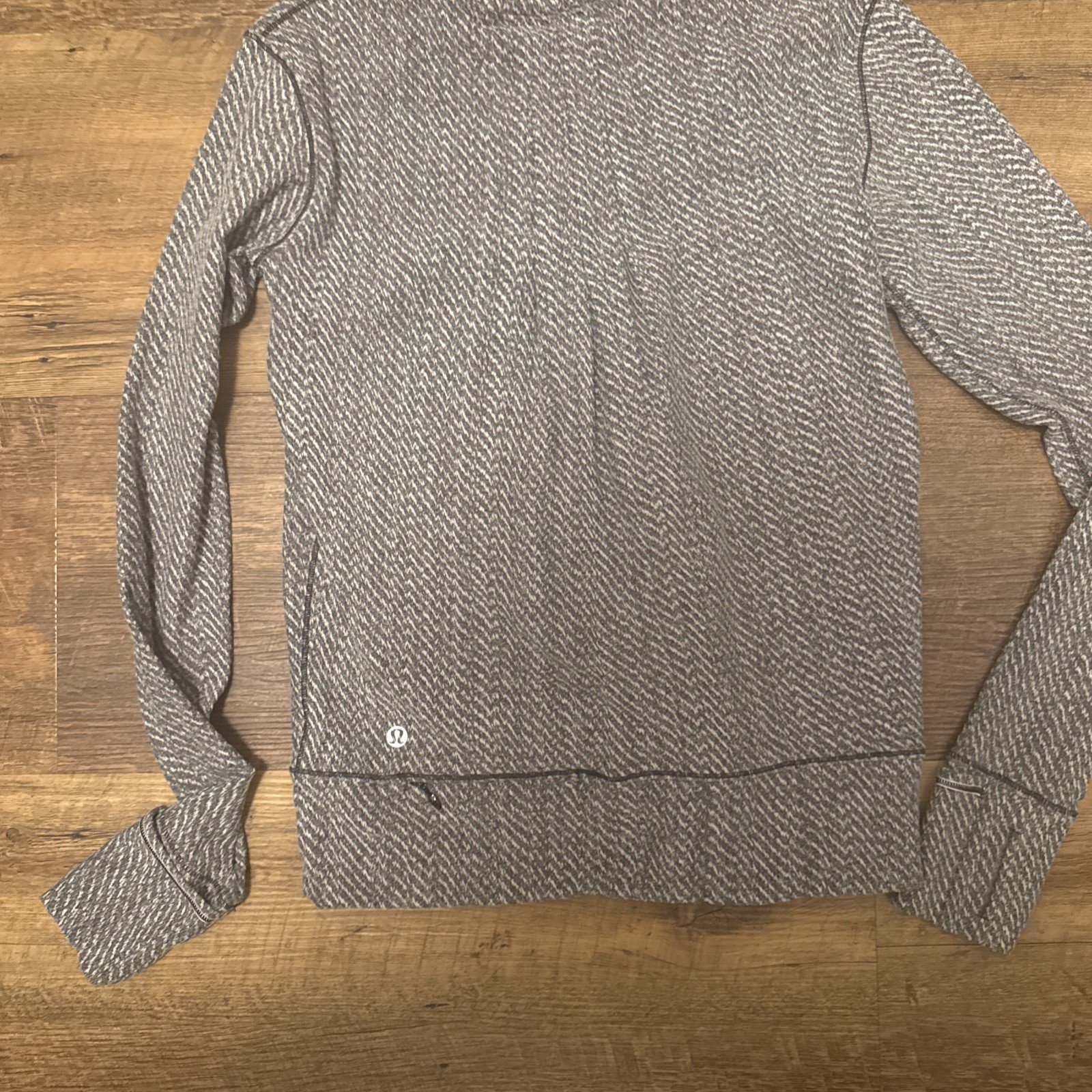 Lululemon Rush Hour Black Long Sleeve Hazy Heather Gray Shirt Thumb Hole Size 2