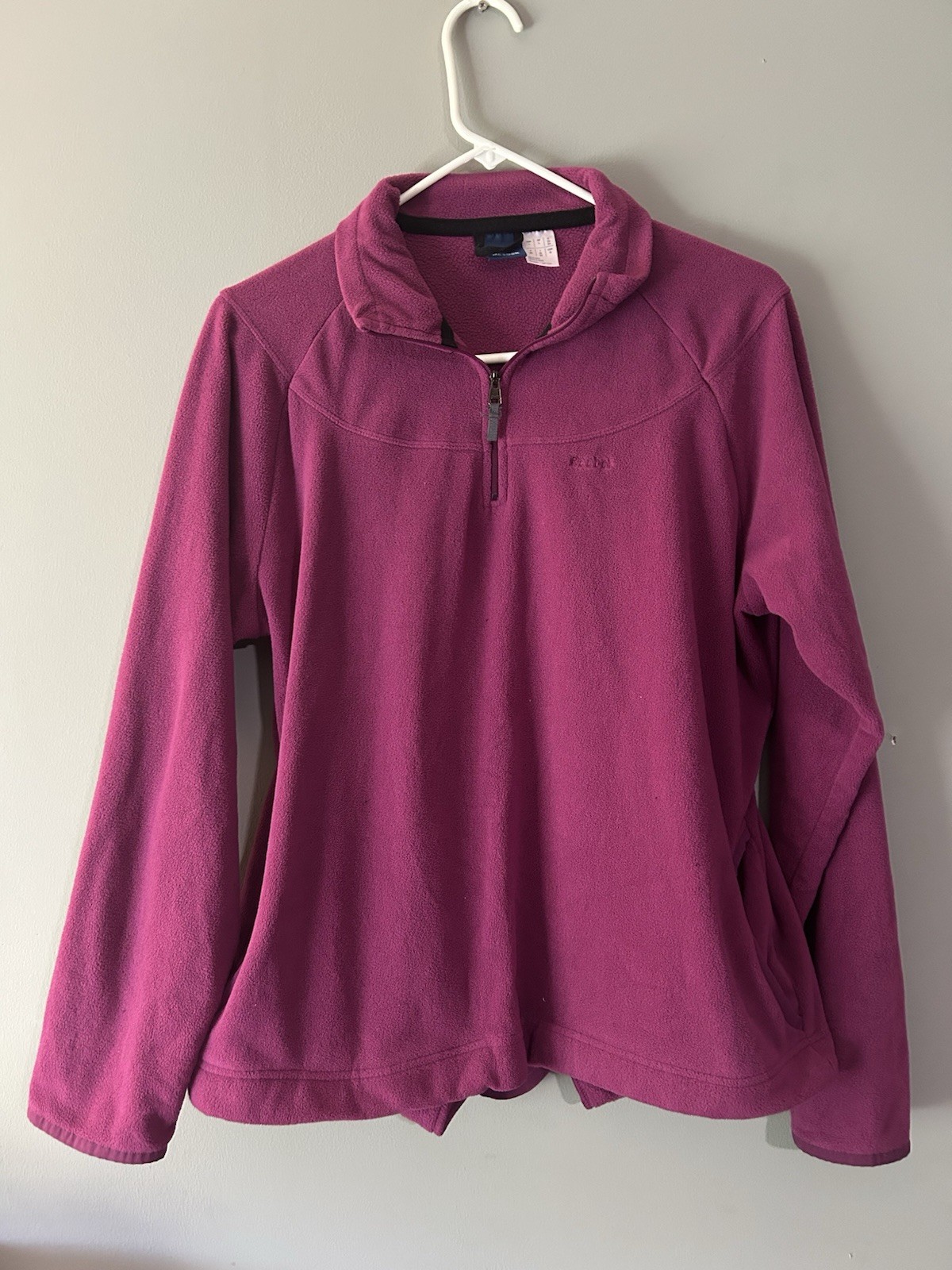 Reebok Women’s Purple Half-Zip Pullover Shirt Size Large