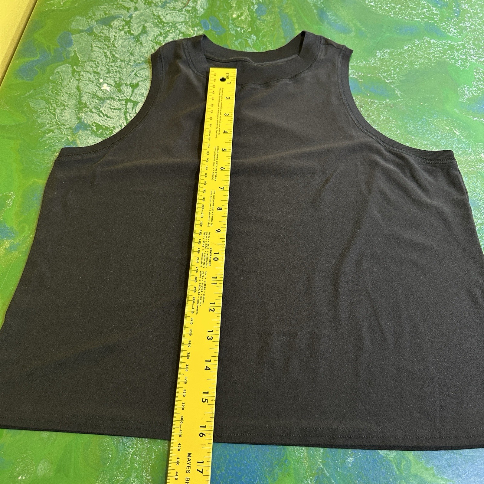 Vuori Women’s Black S Energy Tank Top Cropped Athletic Athleisure Gym Stretch