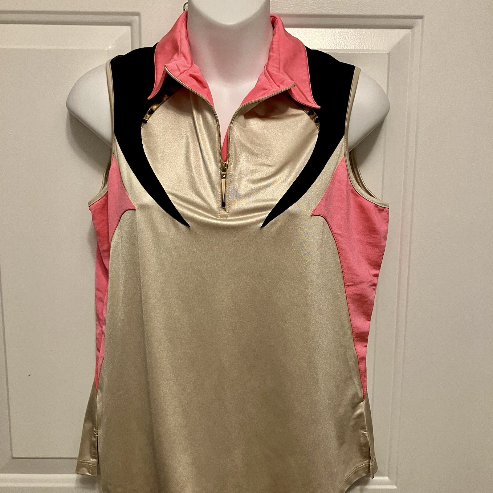 Jamie Sadock Women’s Golf Tennis Shirt 1/4 Zip Size Medium Pink Gold Black Studs