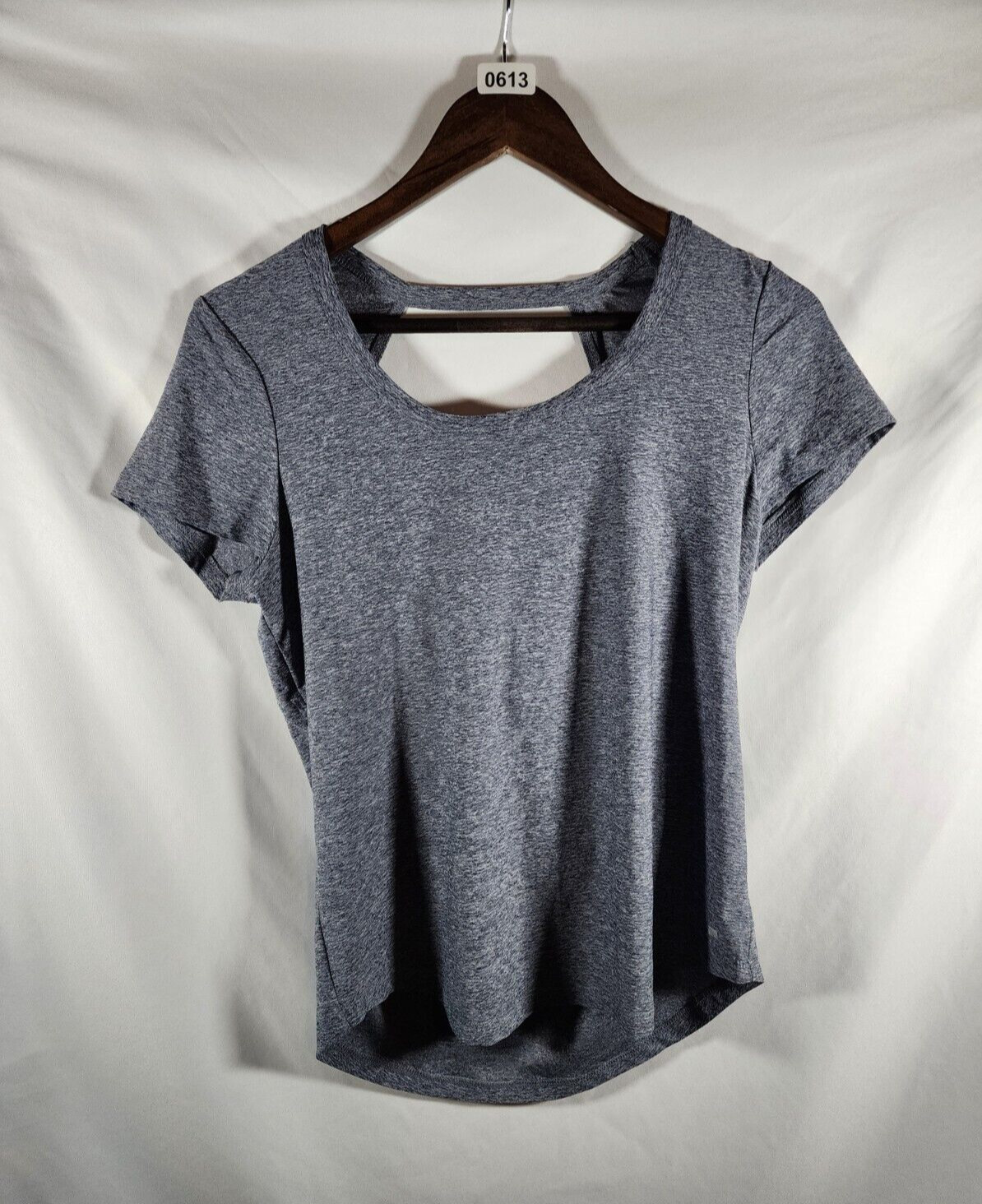 Marika Short Sleeve Athletic Cut Out Top S Women’s Gray Used