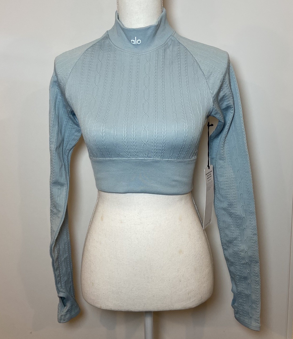 NWT Alo Yoga Crop Seamless Cable Knit Log Sleeve Shirt Top Mock Chalk Blue S New