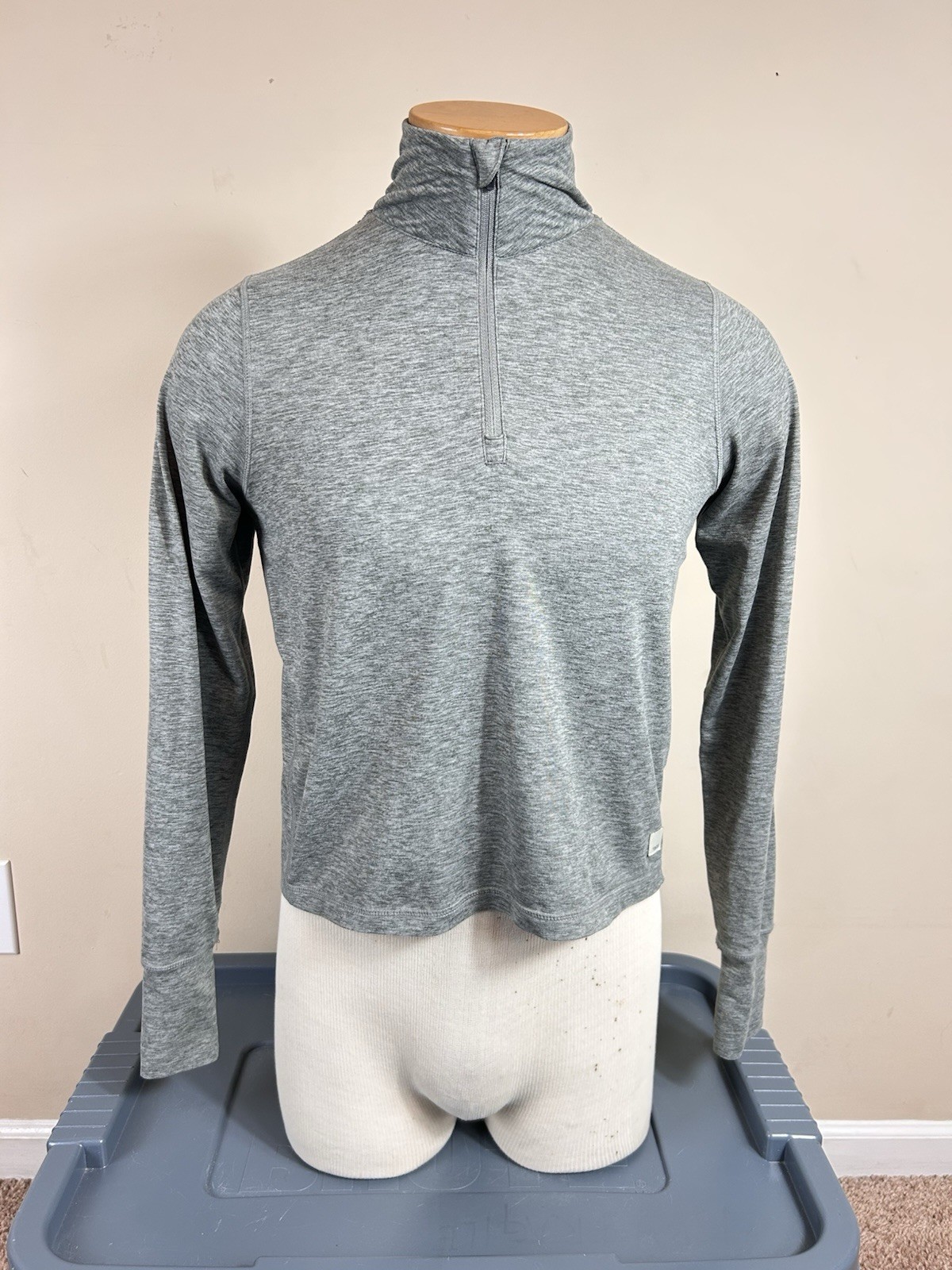 Vuori Crescent 1/2 Zip Pullover Top Heather Grey VW220 Women’s Size XS
