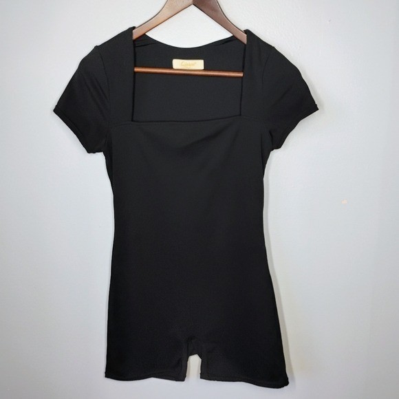 Qinsen Short Sleeve Bodycon Romper Womens 8 Black Unitard Athletic Training Gym