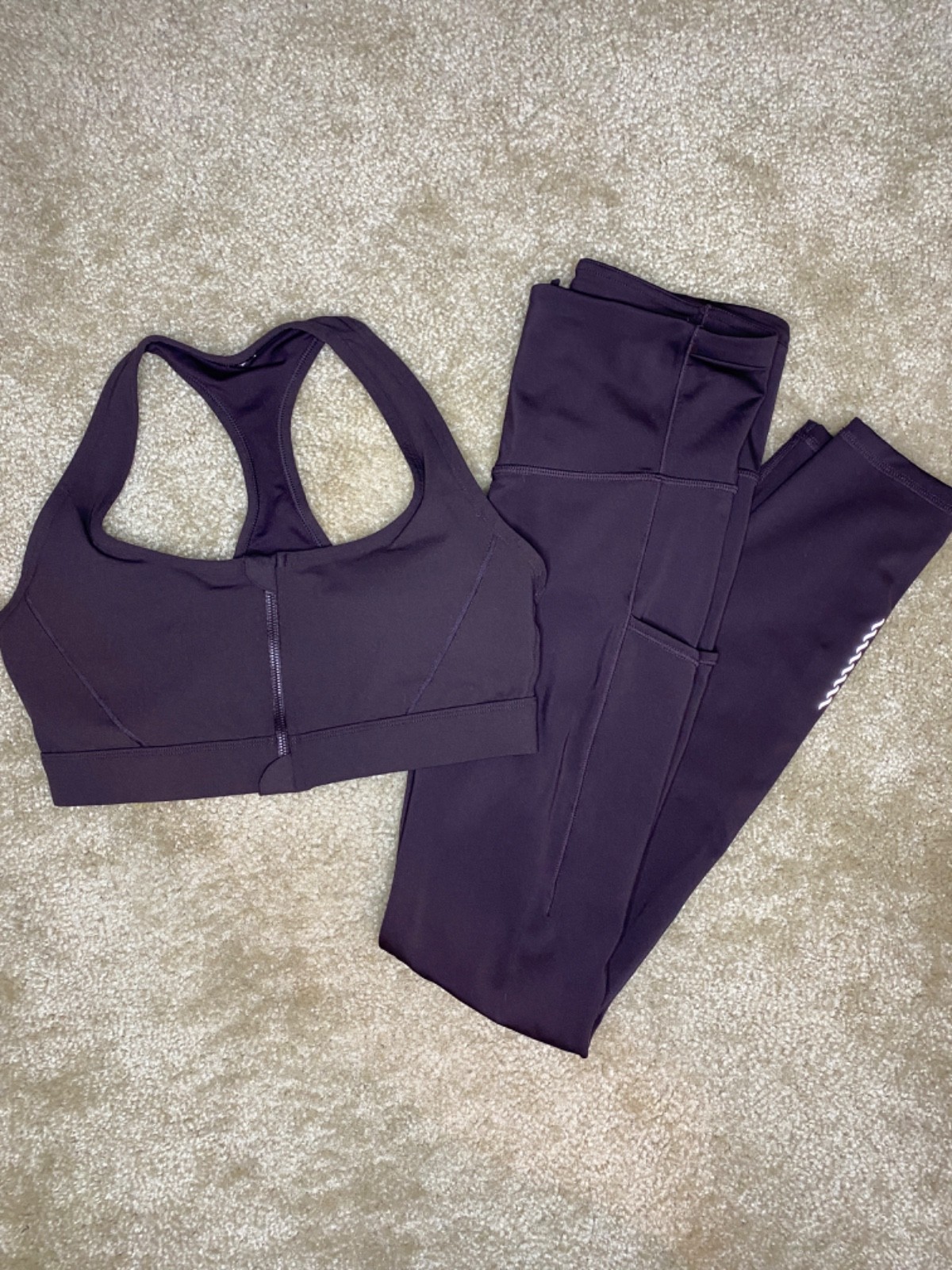 FABLETICS PLUM SET