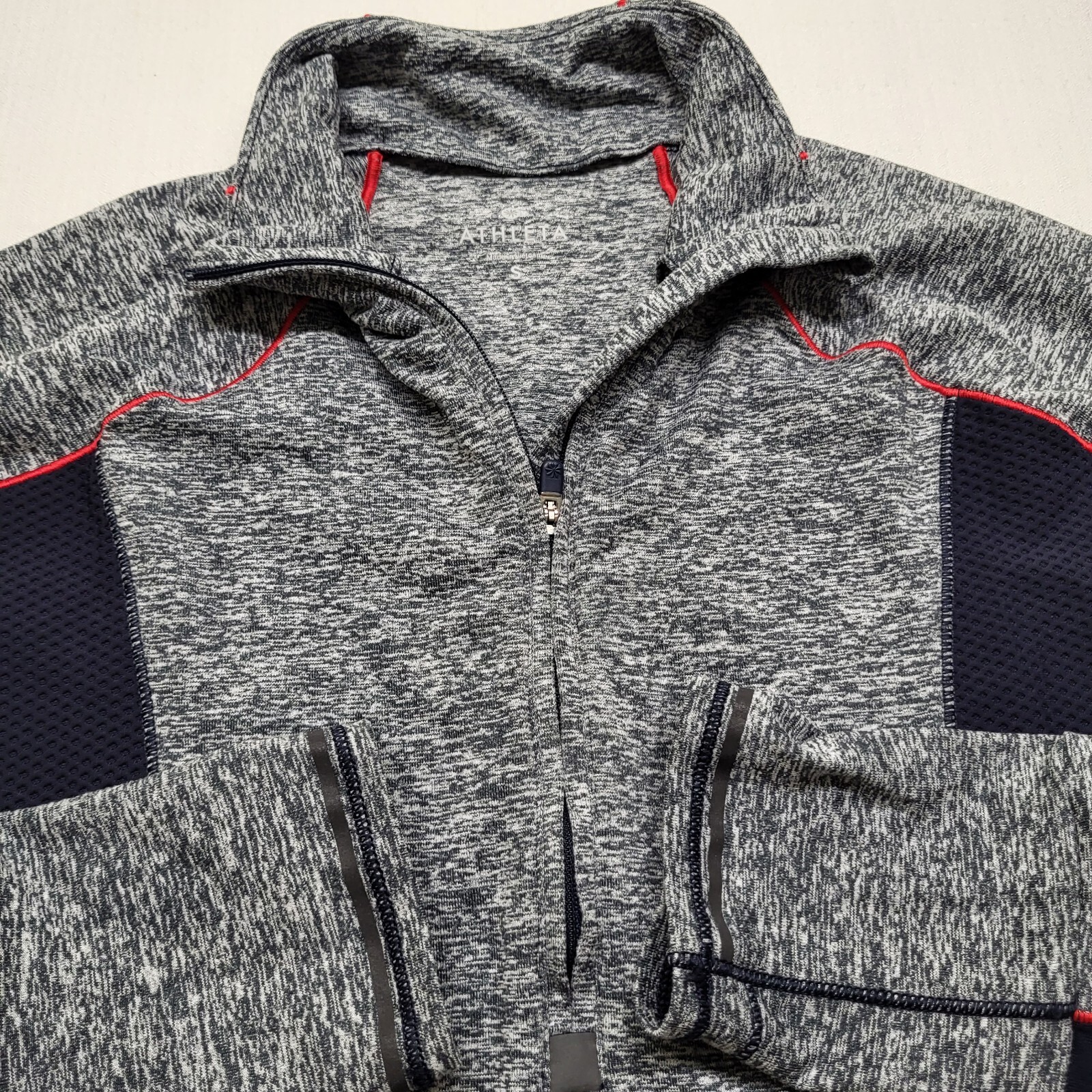Athleta Half Zip Top Running Wild Small Gray Colorblock Performance Mock Neck