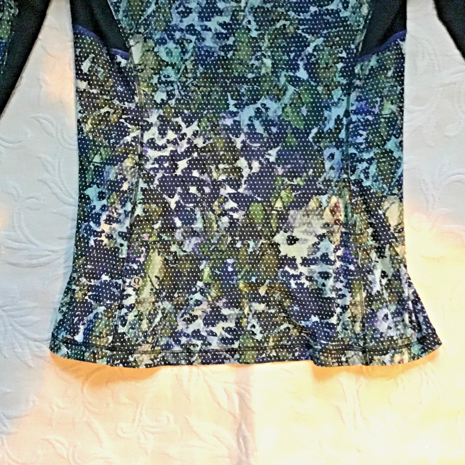 Lululemon Womens Sz 10 Pull-over Lightweight Hoodie Runbeam W/UPF 50+ Fabric EUC