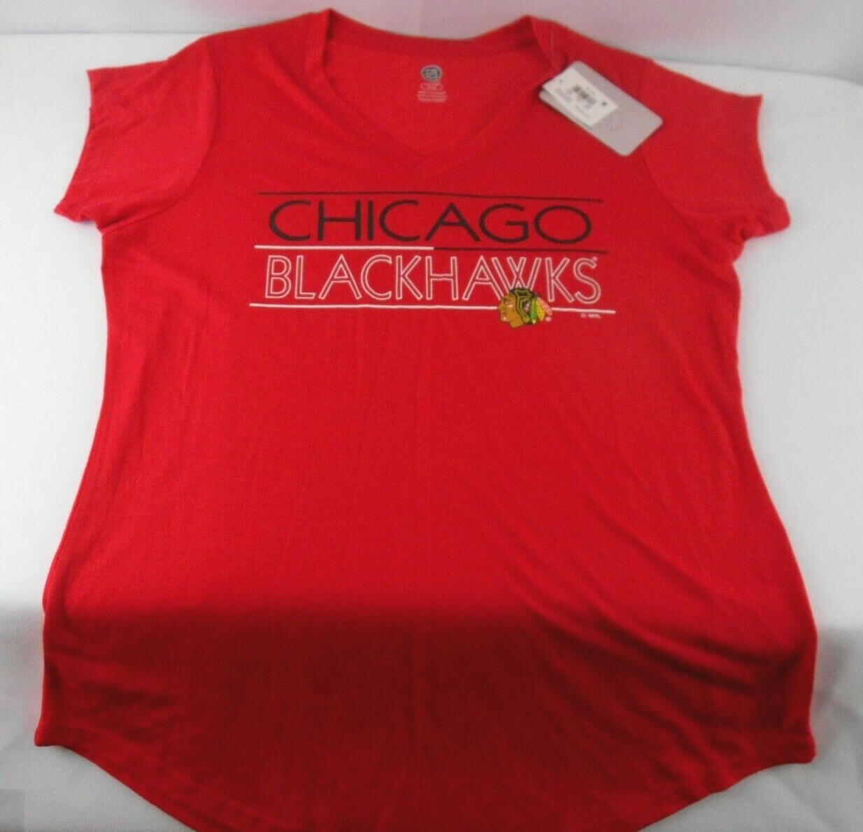 Chicago Blackhawks Women’s T-Shirt Oversized Medium Hockey NHL Red with Logo