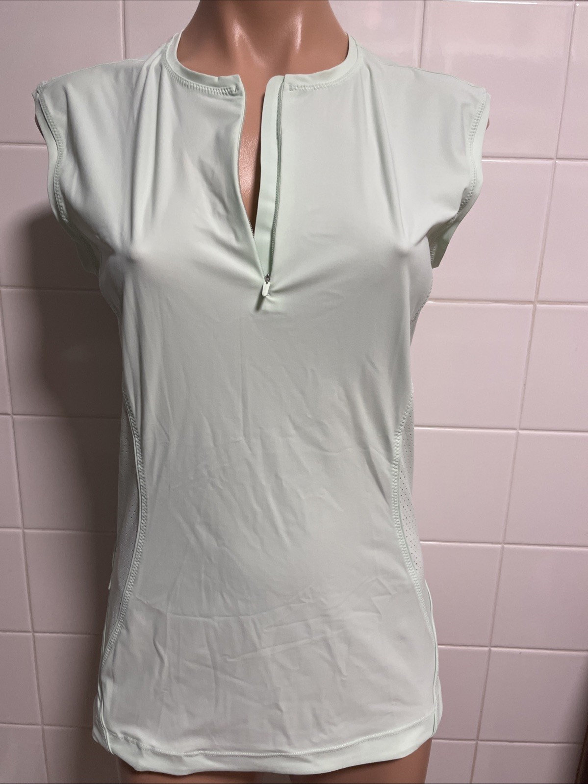 Athleta Women’s Size Small Activewear Tunic Top 1/4 Zip Cap Sleeve Zip Pockets