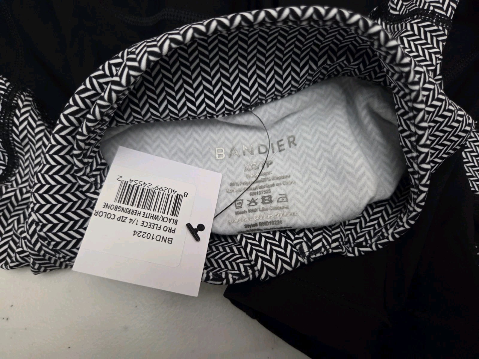 NWT Bandier Pro Colorblock Quarter Zip Top Black White Herringbone XS