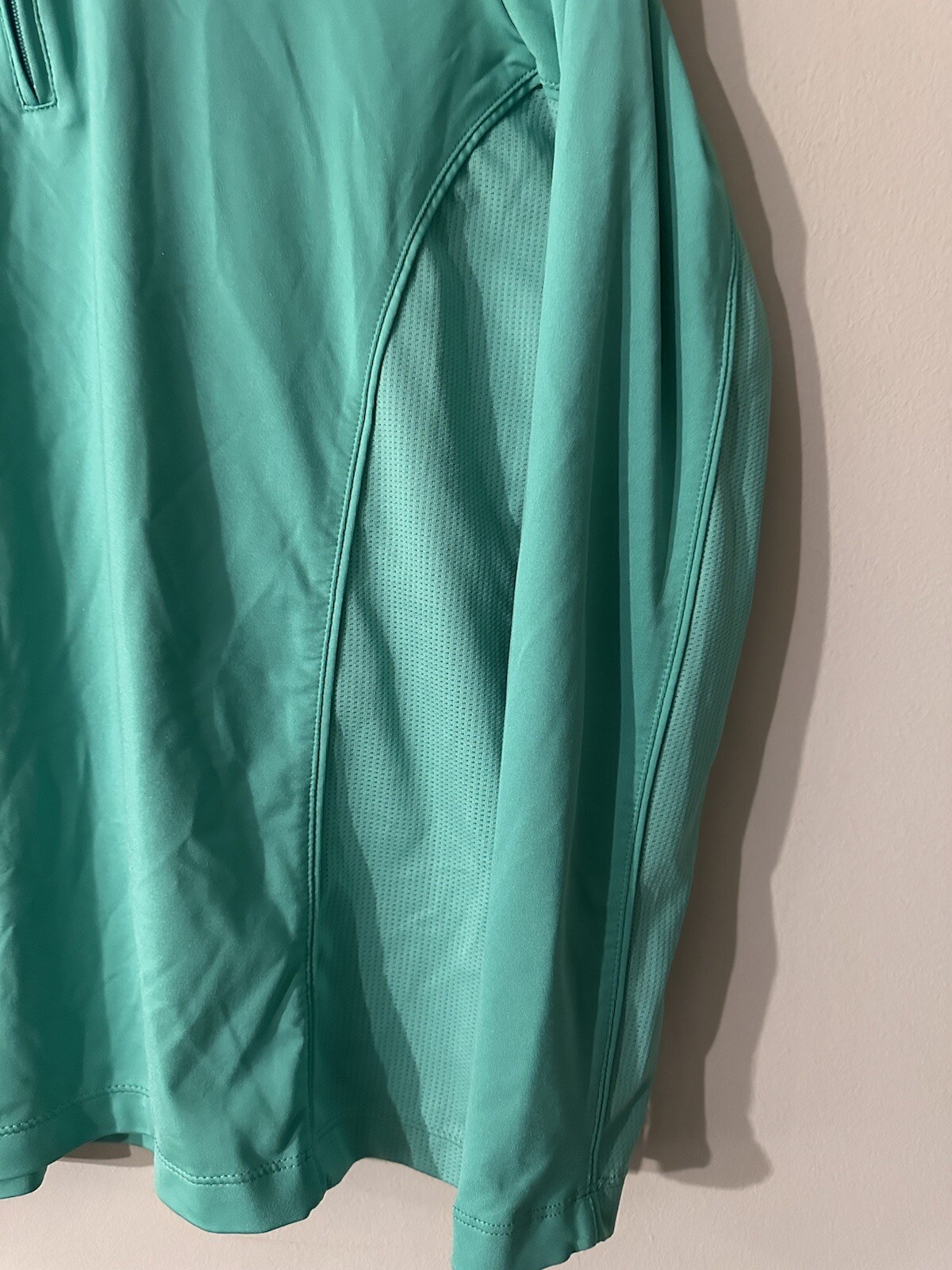 Peter Millar Crown Sport E4 Lightweight Shirt Green 1/4 Zip Size M 50+UPF Top