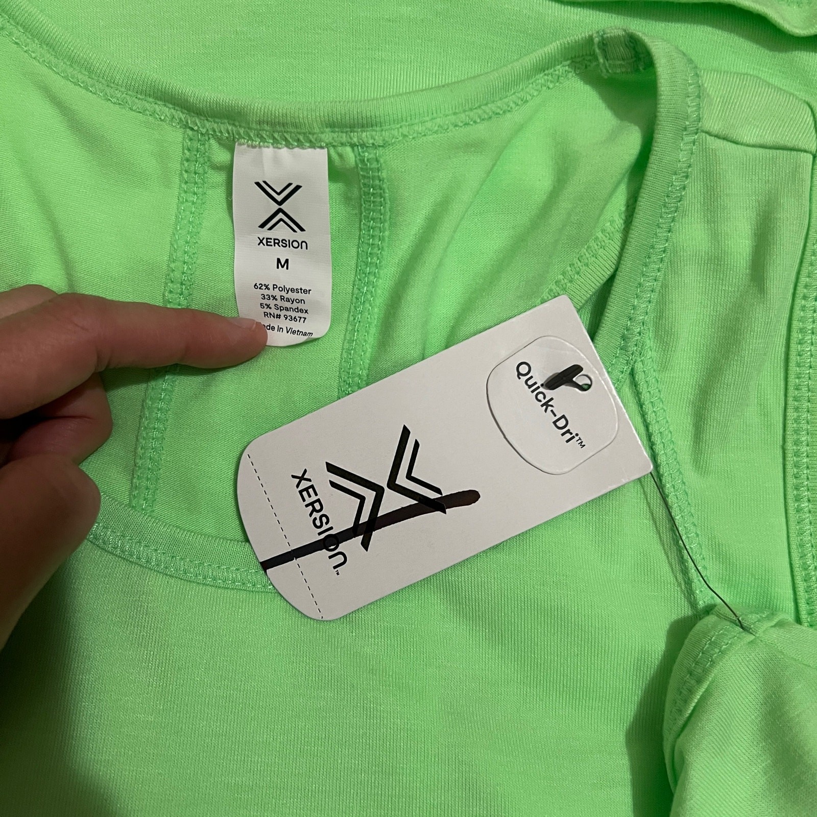 Xersion (M) Neon Stretch Quick-Dri Racerback Cross Pleat Back Athletic Tank Top