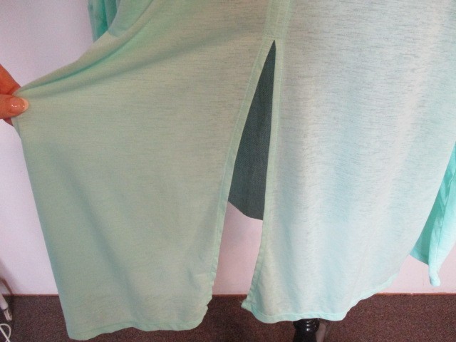 Zella FAB! Split Back Recycled Polyester L/S Tunic Top in Mint Green Plus 1X