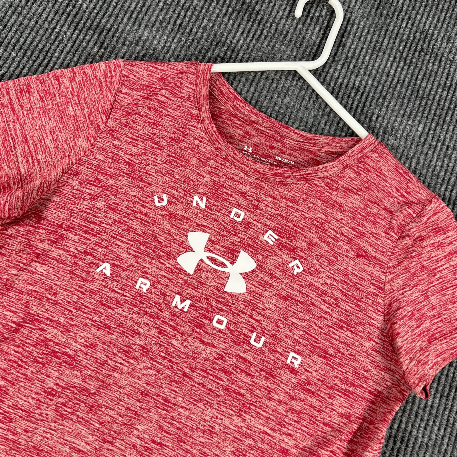 Under Armour Shirt Womens Medium Red Short Sleeve Heat Gear Loose Fit Gym Run