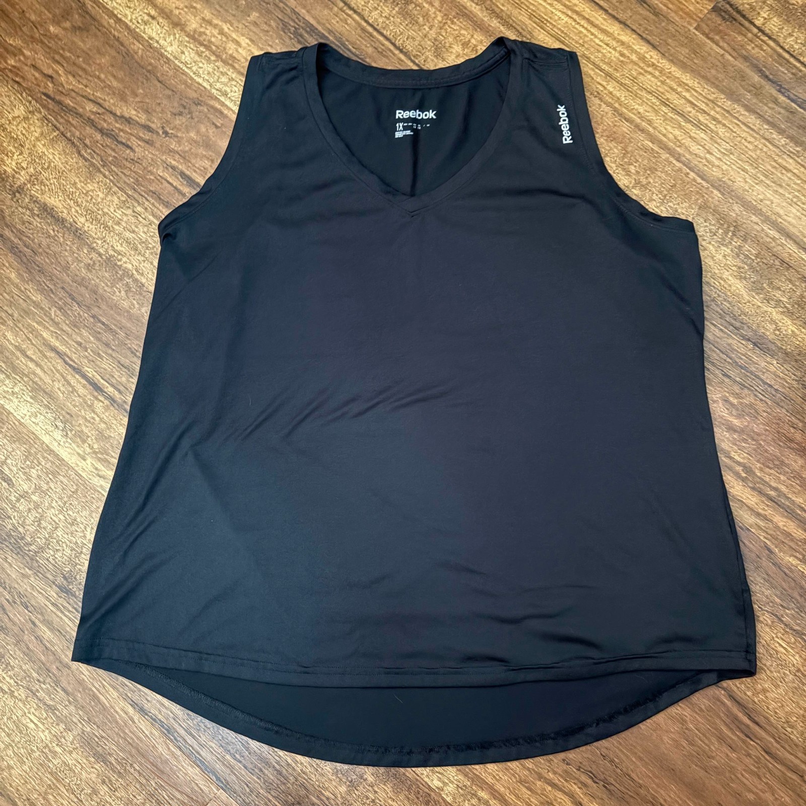 Reebok Women’s 1X Black Performance V-Neck Workout Tank Top Shirt