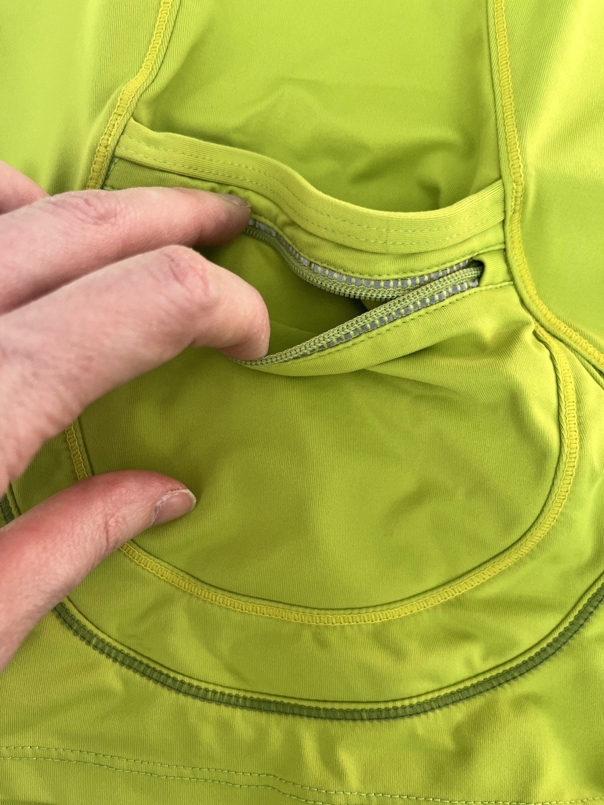 Athleta Racerback Tank Top Medium Chartreuse Built In Bra. A2