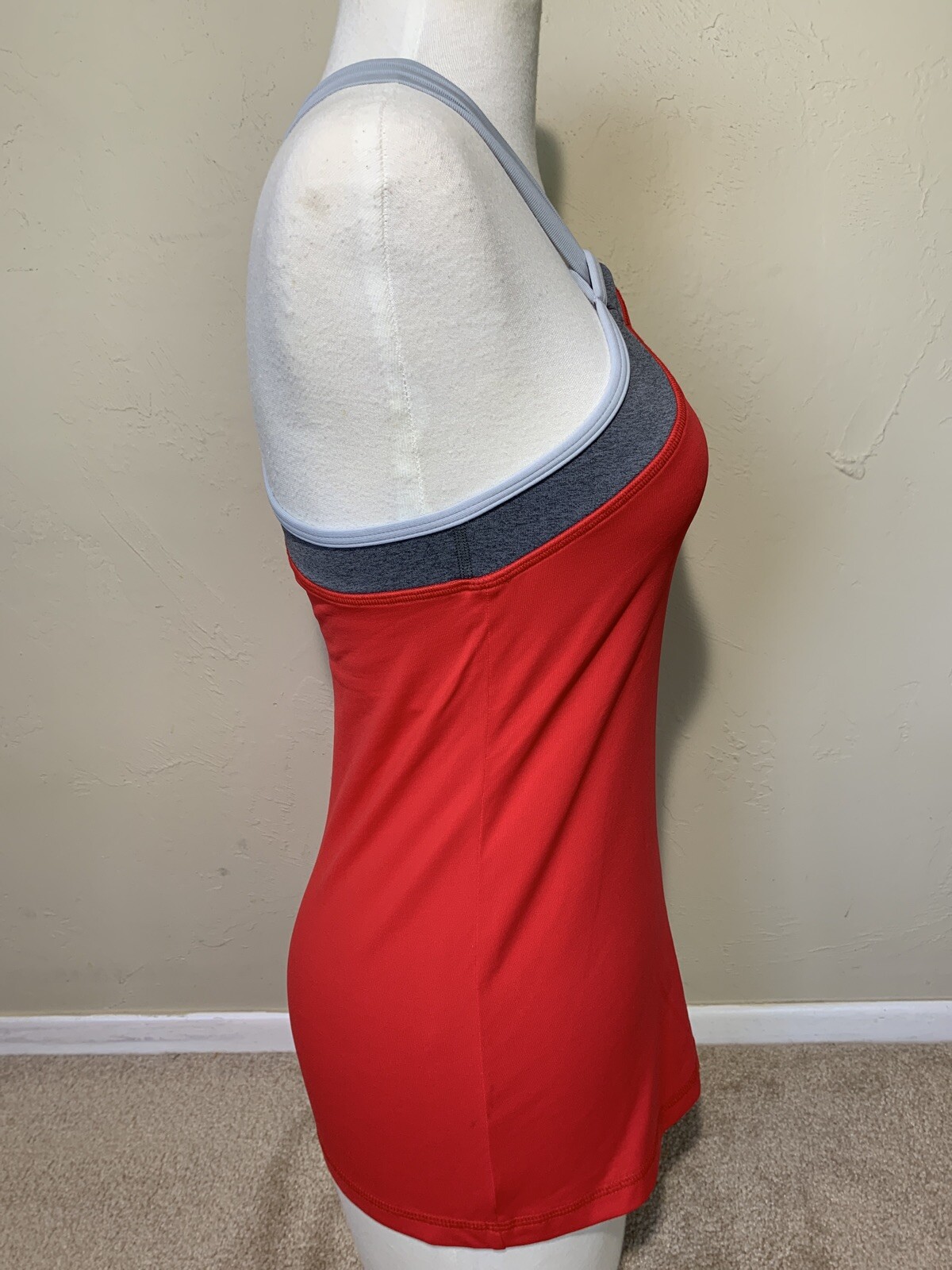 VGC Sofibella Sliding Racerback Tank Top w/ Sports Bra RED + GRAY XS MSRP $68