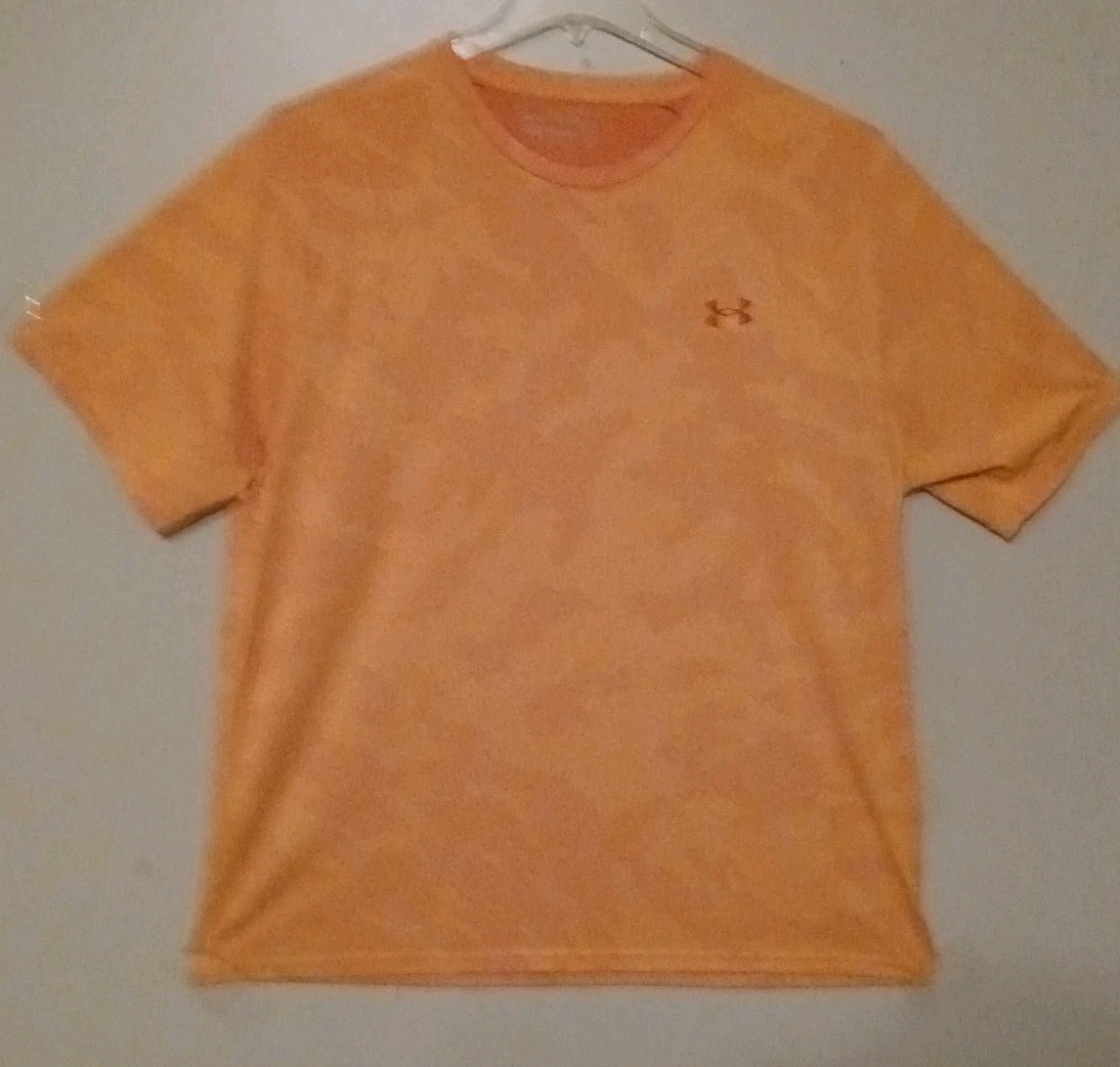 Under Armour Athletic T-Shirt Activewear Yellow / Orange Camo Design, Mens 2XL